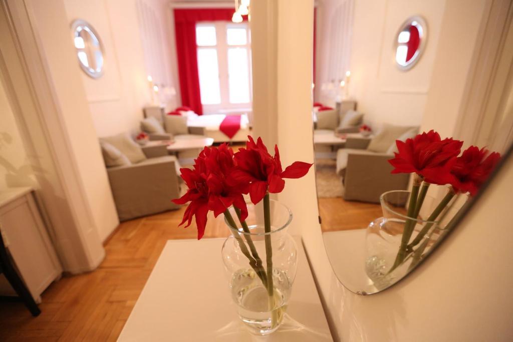 D.Five Classic Luxury Apartment Budapest Exterior foto